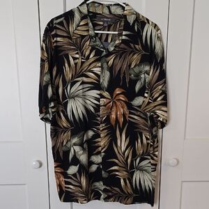Croft & Barrow Black and Brown Casual Button Down Shirt Tropical Print